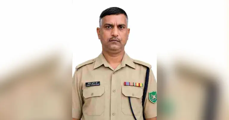 নিহত বিএসএফ সদস্যের নাম বিনীত কুমার দুবে
